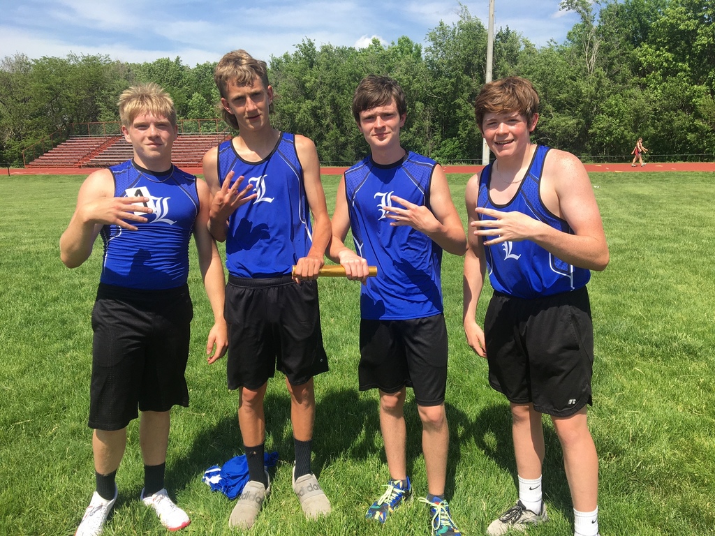 4x800 Relay Team 4th Place at Regionals.